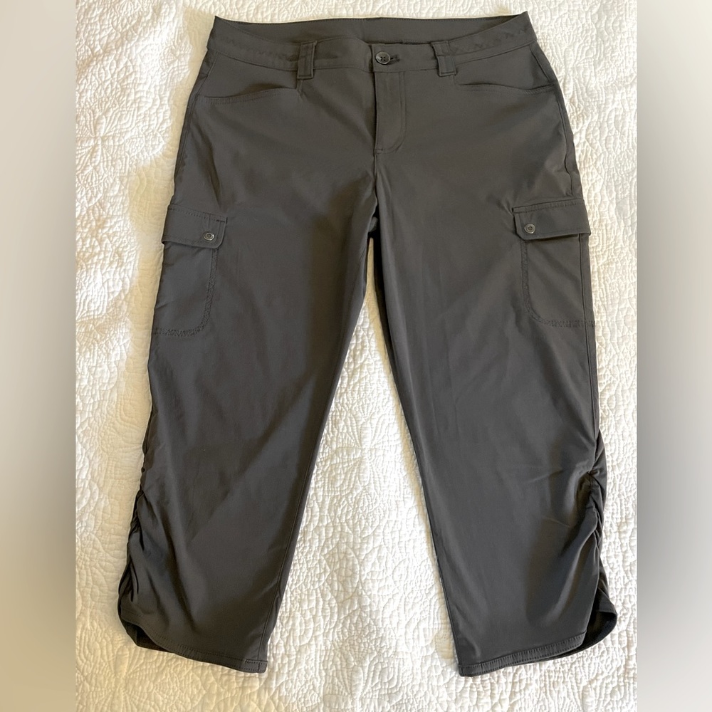 Eddie Bauer Woman’s Cargo Cropped Pants